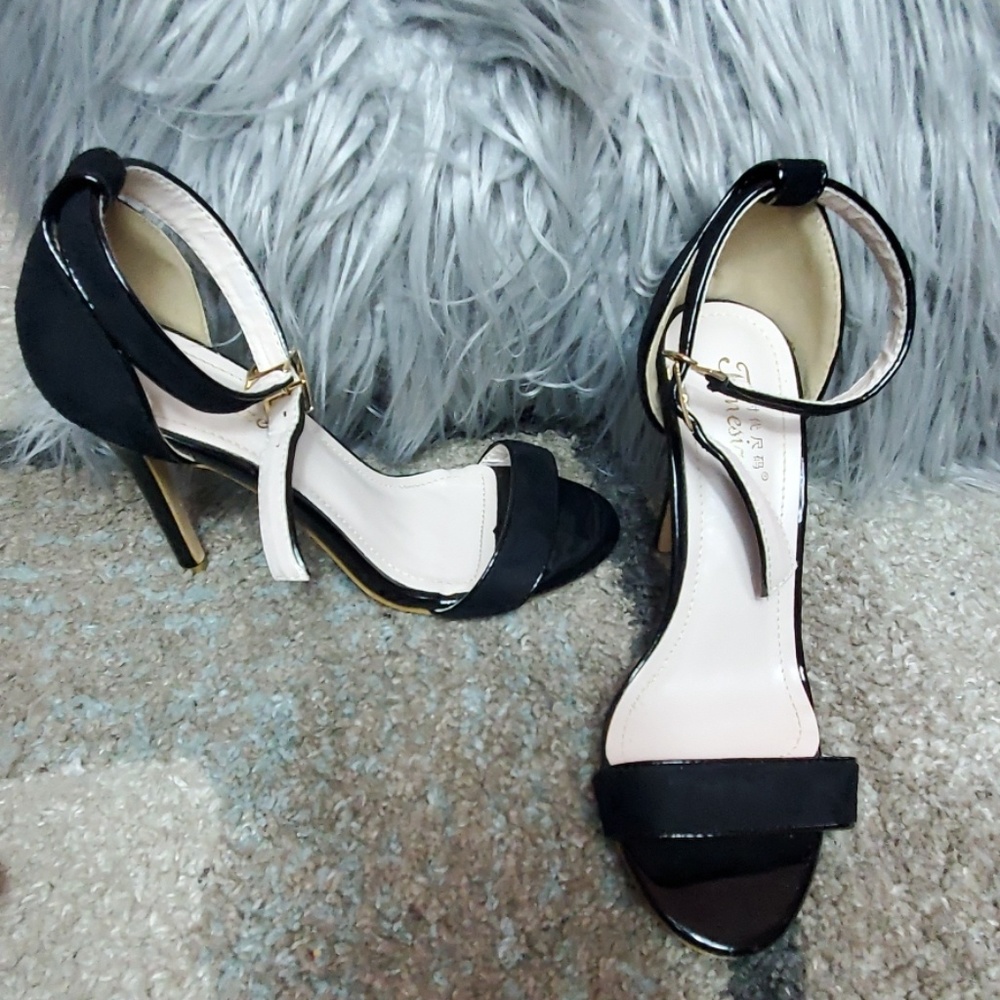 Timesize Black strap heels Womens